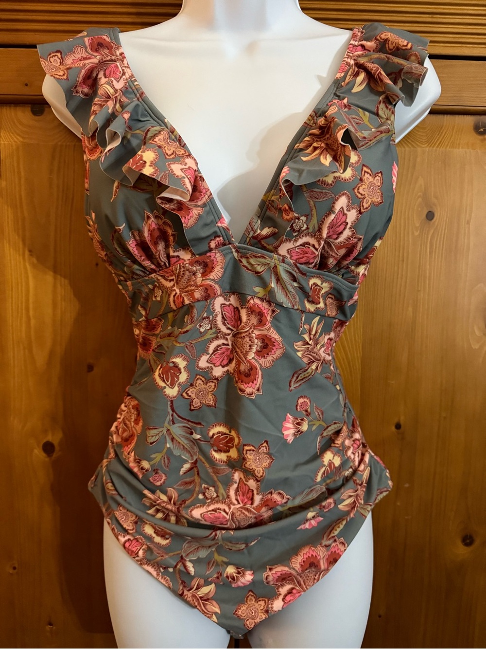 Cupshe Olive Floral Ruffle V-Neck One piece Swimsuit